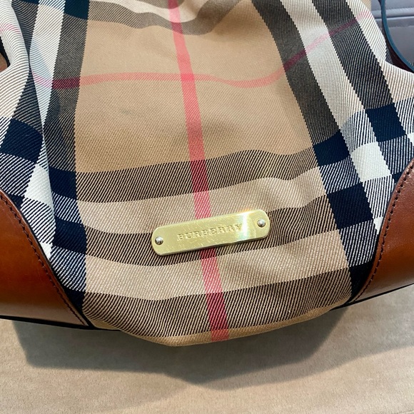 Burberry Canterbury Tote- Overall in good condition with minor scuffs. - Picture 3 of 8